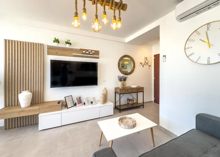 Hanami Avenida De Espana Mountain View 5h Estepona